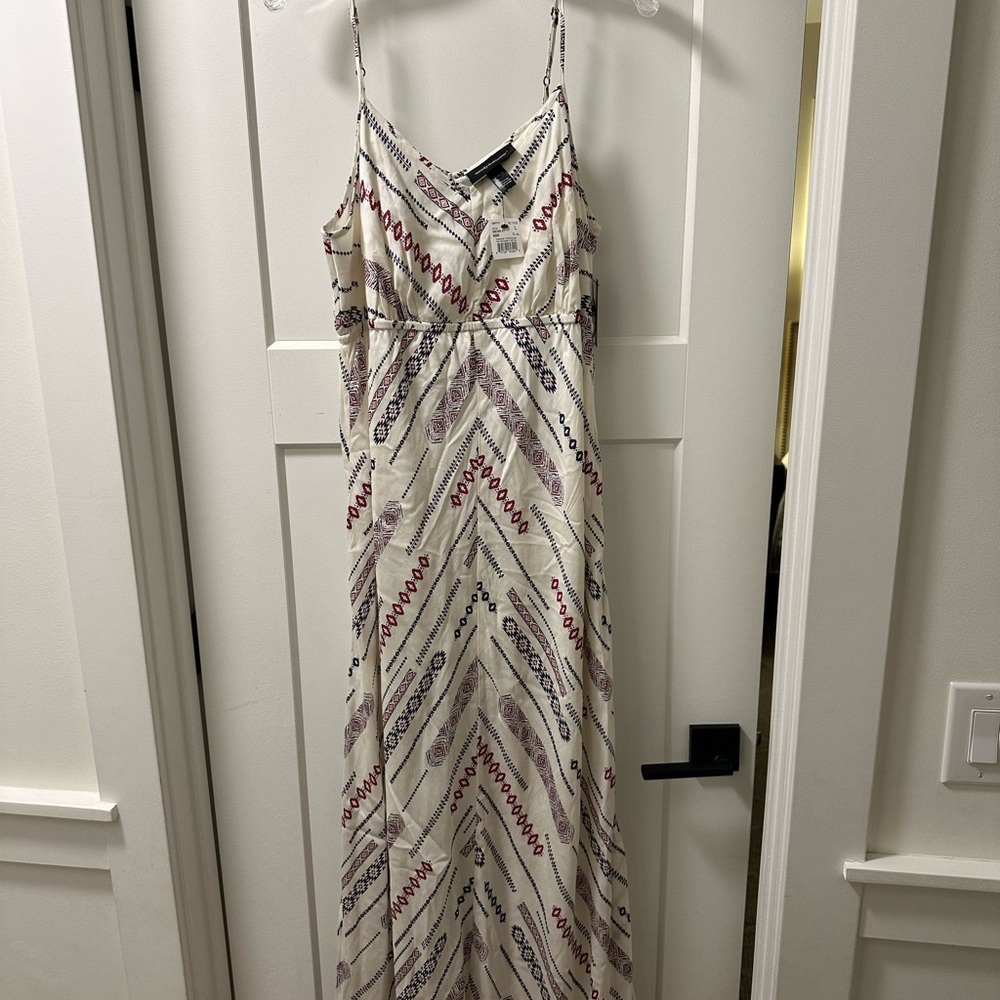 Elegant Cream Maxi Maternity Dress with Patterned Design